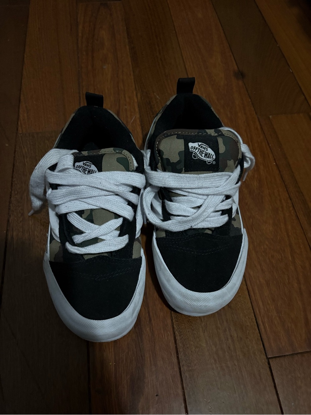 Vans Kids Camo Black & White Lace-Up Sneakers sz 4Y